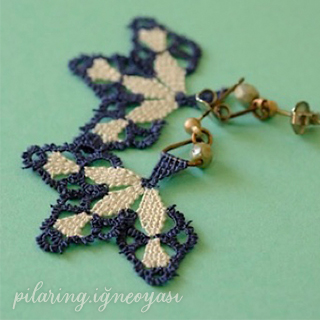 レーシーなオールドオヤのピアス